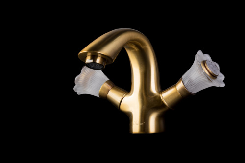 Смеситель для умывальника