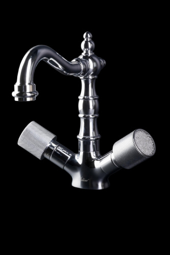 Смеситель для умывальника, высокий