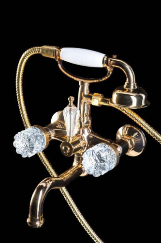 Смеситель для ванны(душевой комплект)