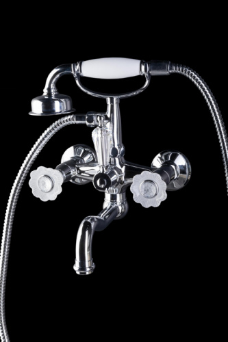 Смеситель для ванны(душевой комплект)