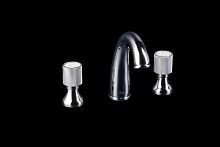 Смеситель для раковины на 3 отверстия