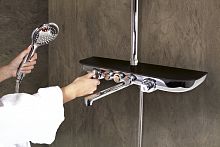 MU253.5/4KC MURRAY - смеситель для ванной и душа, душевой гарнитур с головным душем, полочка ЧЕРНАЯ RAV Slezak