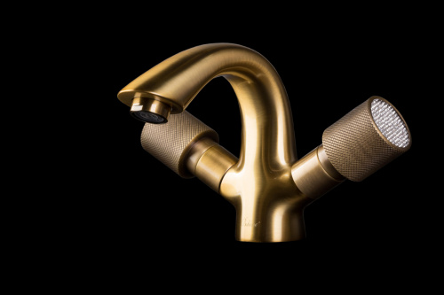 Смеситель для умывальника