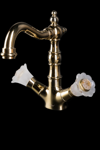 Смеситель для умывальника, высокий