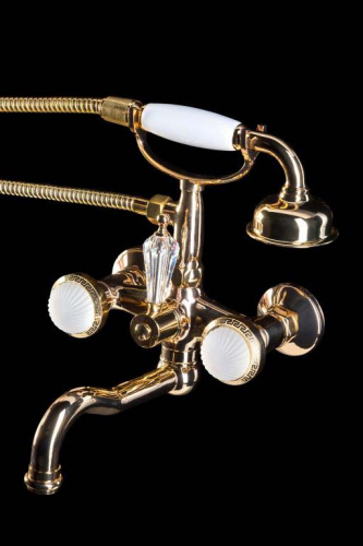 Смеситель для ванны(душевой комплект)